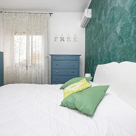 Homes In Genoa - Casa Zeffira * Génova