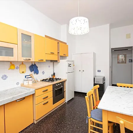 Homes In Genoa - Casa Zeffira Apartamento *